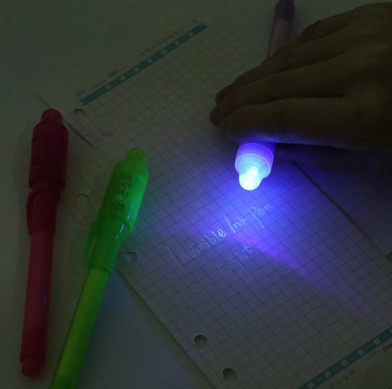 Długopis-UV-z-LED-niewidzialne-napisy-żółty-1