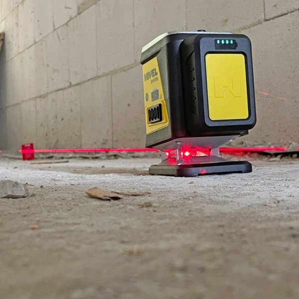 Nivel System CL4R Czerwony multi-laser krzyżowy (4 x 360°), Bluetooth