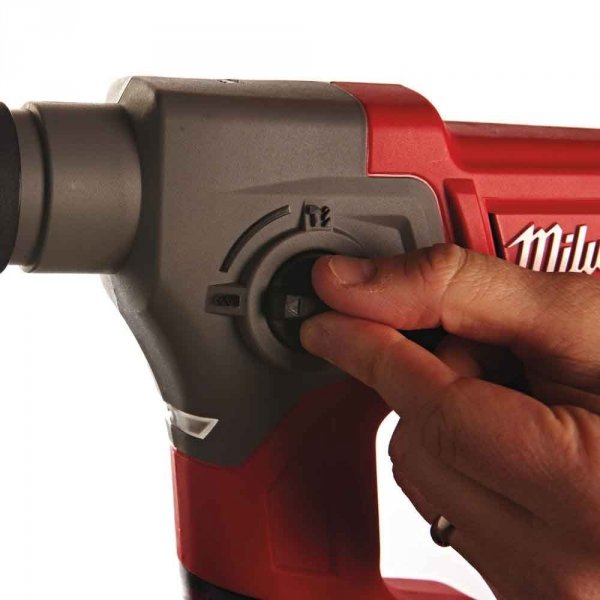 Znakomita młotowiertarka Milwaukee SDS-PLUS M12 CH-202X