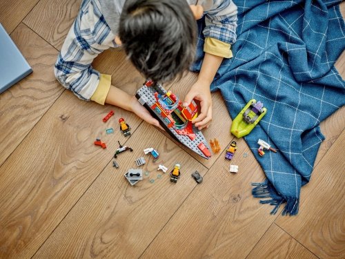 Zestaw Prezent LEGO City 60373 Straż Pożarna Łódź Strażacka Klocki 5+ Torba