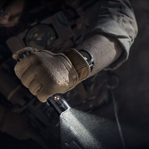 Latarka taktyczna LED Fenix PD36R ACE