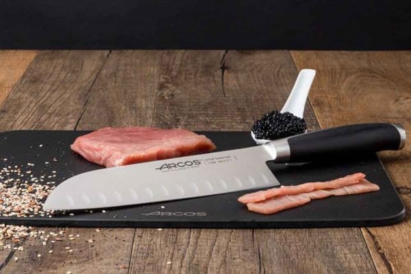 Nóż japoński Santoku 185 mmm KYOTO
