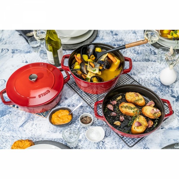 Zestaw 3 Naczyń + Pokrywka 24 Cm Czerwony Staub