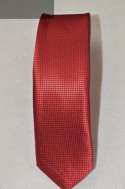 Krawat czerwony tłoczony
