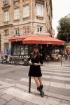 BeWear B233 Tunika z głębokim dekoltem i kieszeniami - czarna