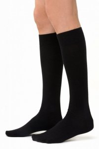 Podkolanówki długie 130 004 merino czarne