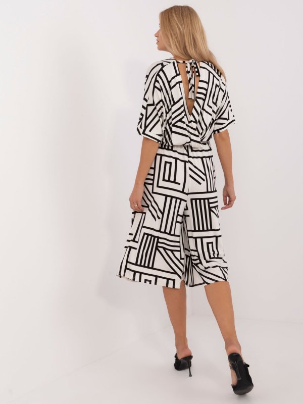 Kombinezon-LK-KO-509727.91-ecru rozmiar - L/XL