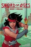 SWORD OF AGES VOL 01 AVALON HC [9781684052677] **OFERTA SPECJALNA**