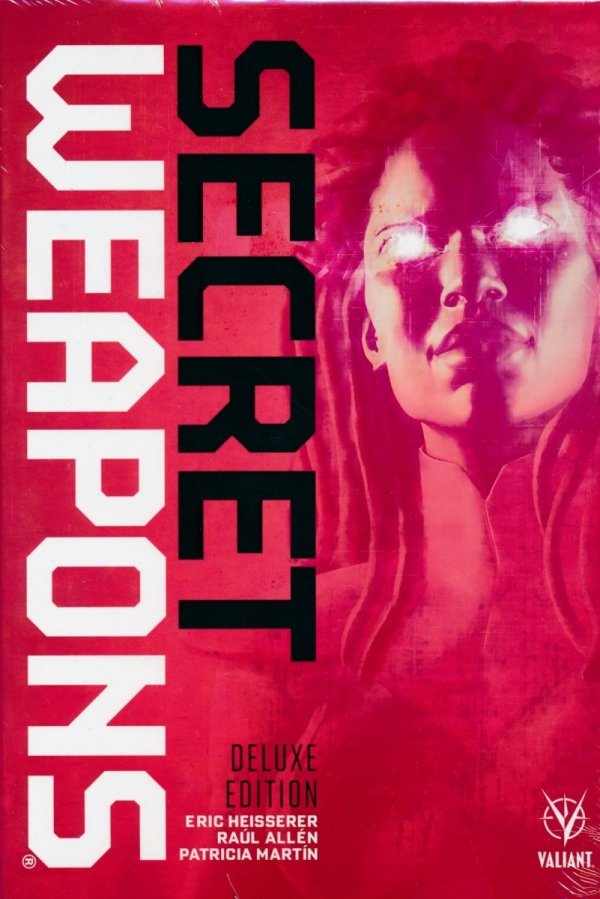 SECRET WEAPONS DELUXE EDITION HC [9781682152713] **promocja TOMY**