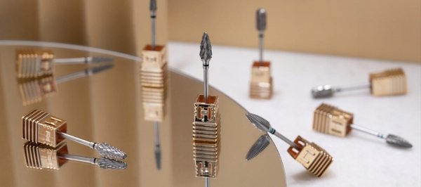 Frez z węglika spiekanego Aba Group M40 M szpic srebrny