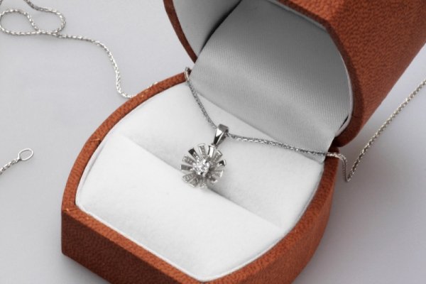 Wisiorek Złoto Diament WBD1880
