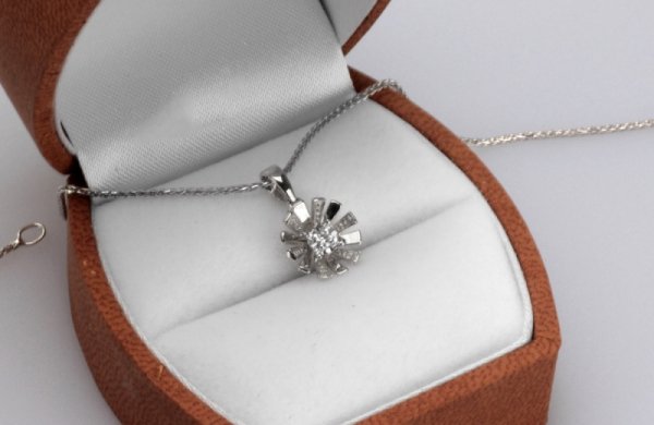 Wisiorek Złoto Diament WBD1880