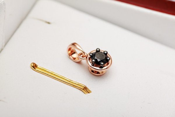 Wisiorek Złoto Diament WRD3178B