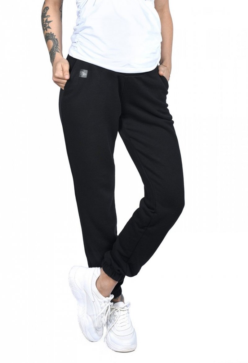 MijaCulture Wygodne spodnie dresowe ciążowe Jade M006 czarny
