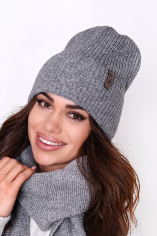 AJS CZAPKA DAMSKA P-019