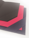  teczka standard ekonomiczna z gumką, 338 x 479 mm, druk pełnokolorowy 4+0, foliowana błysk, kreda 350 g, 50 sztuk