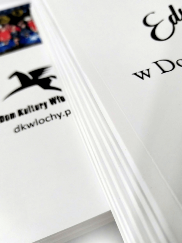 katalog 210 x 210 mm, druk pełnokolorowy obustronny 4+4, na papierze kredowym: okładka 250 g + środki 130 g, 48 str., 5 sztuk