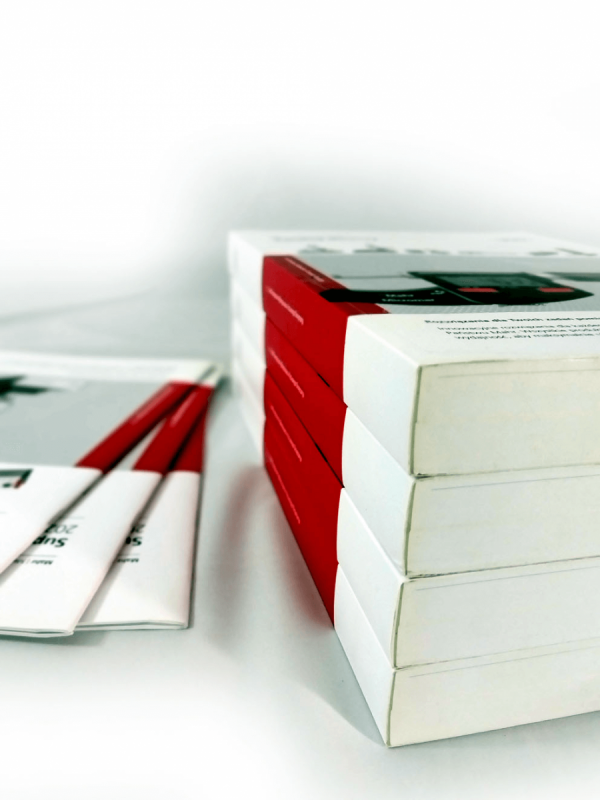 katalog A5, druk pełnokolorowy obustronny 4+4, na papierze kredowym, okładka - kreda 250 g + środki 130 g, 52 str., 150 sztuk