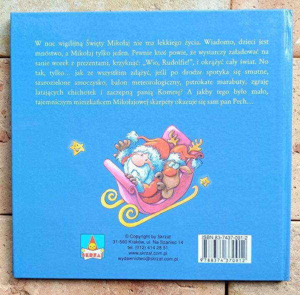 Mariusz Niemycki - Święty Mikołaj wchodzi kominem - okładka