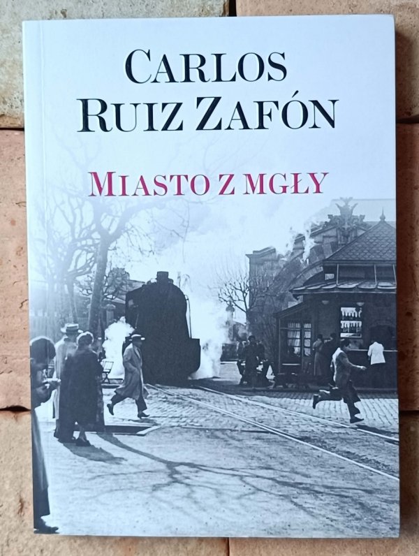 Carlos Ruiz Zafon Cykl Cmentarz Zapomnianych Książek Cień wiatru  - okładka