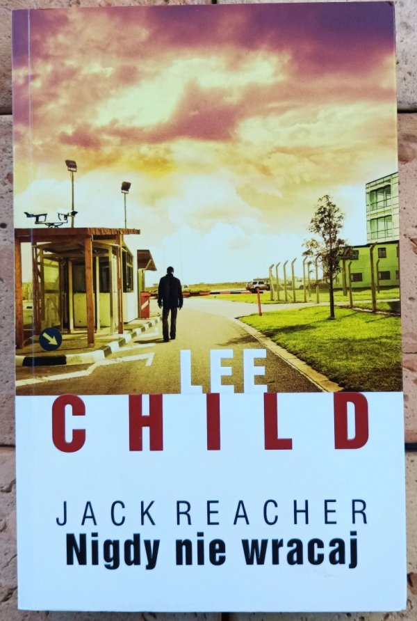 Lee Child Nigdy nie wracaj - okladka