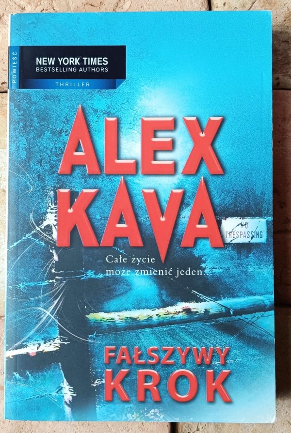Alex Kava Fałszywy krok - okładka