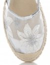 Modne Espadryle Damskie w kwiaty firmy Ideal Shoes Srebrne
