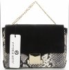 GEANȚĂ DIN PIELE tip poștaș Vittoria Gotti negru V5201PIT