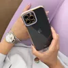 Fashion Case etui do iPhone 13 Pro żelowy pokrowiec ze złotą ramką czerwony