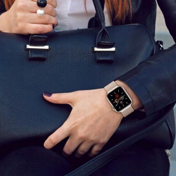 TECH-PROTECT MILANESEBAND APPLE WATCH 6 / 7 / 8 / 9 / 10 / SE (40 / 41 / 42 MM) GOLD
