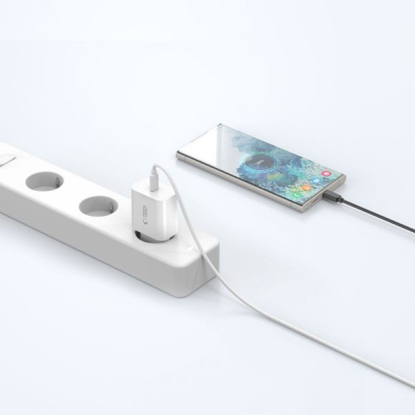 TECH-PROTECT NC20W 1-PORT ŁADOWARKA SIECIOWA  PD20W + KABEL TYP-C  WHITE