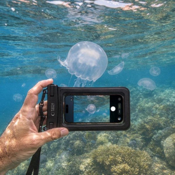 Wodoszczelne etui Tech-Protect UWC7 Universal Waterproof Floating Case 6.9 cala – czarne (black)