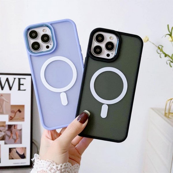 Magnetyczne etui z MagSafe Color Matte Case do iPhone 15 Plus - fioletowe