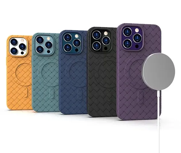 Plecione etui MagSafe Woven Case do iPhone 15 Pro Max - fioletowe
