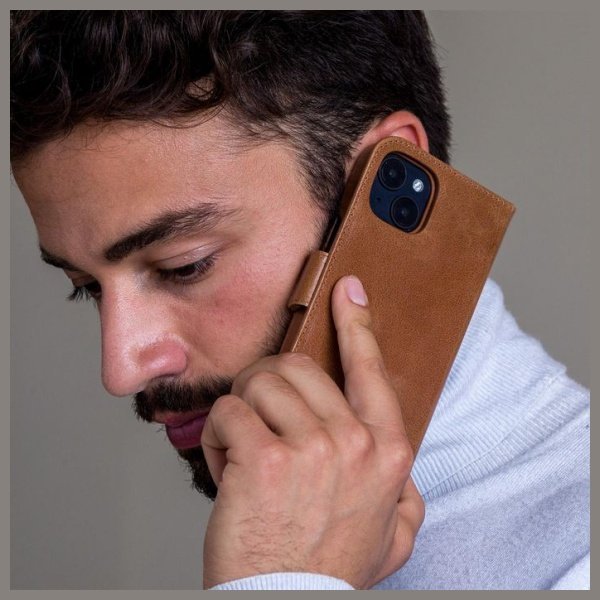Etui dbramante 1928 Lynge 2w1 Wallet do  iPhone 14 Pro brązowy/brown