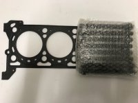 Uszczelka głowicy prawa ze szpilkami 1,16mm 3,0CRD 68147399AA GRAND CHEROKEE WK2 RAM 1500 300C 