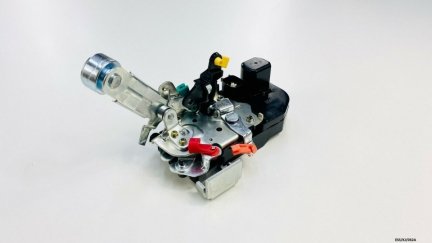 Front Left Door Lock Actuator for Jeep Cherokee KJ 2002-2007 ESS/KJ/032A