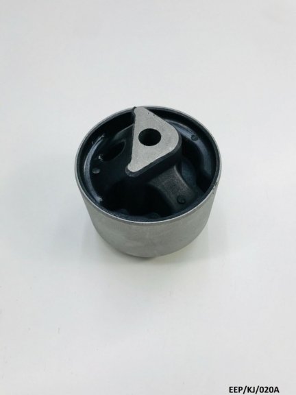 Right Engine Mount Bush for Jeep Cherokee Liberty KJ 3.7L 2002-2007 EEP/KJ/020A