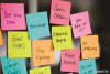 Karteczki Samoprzylepne Post-it_ Super Sticky _21 bloczków + 3 GRATIS, każdy po 90 kolorowych karteczek 76x76mm_654-SS-VP24COL 3