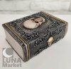 Księga z Czaszką - mroczna szkatułka na biżuterię w kształcie książki z czaszką