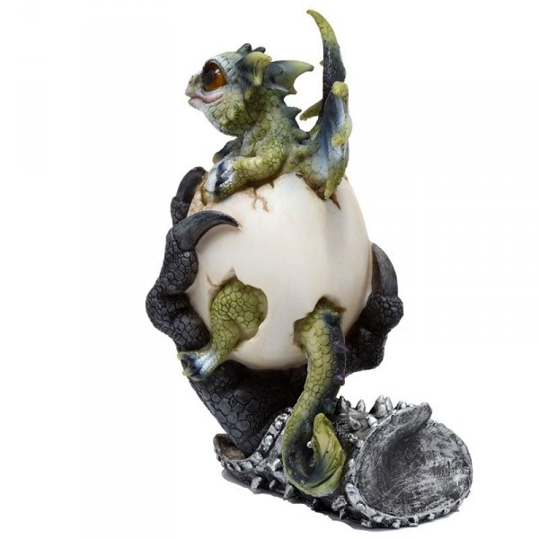 Zielony Smok wykluwający się z jaja, trzymany w smoczych szponach - figurka w stylu fantasy