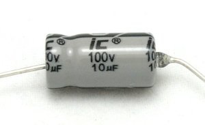 Capacitor 4,7uF 50V axial Illinois