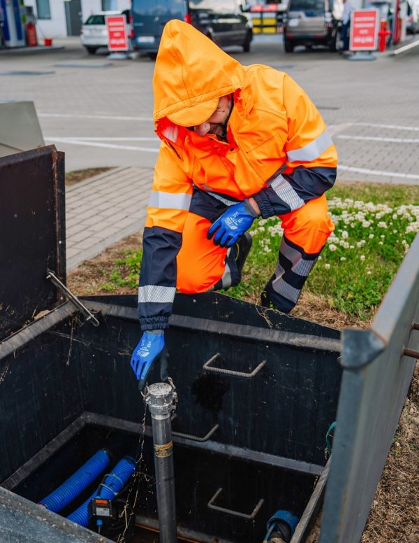 ANTISTATISCHE SCHWERANZÜNDBARE WASSERSCHUTZJACKE MODELL 500/A