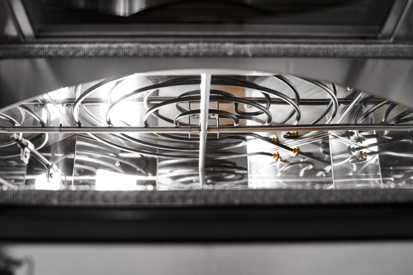 Piec do pizzy obrotowy Mantegna | MN40/1DG | elektryczny | max.500 °C | 1x40cm | 2,8 kW | 670x664x605 mm