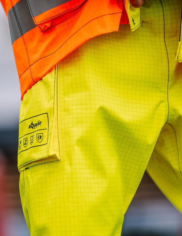 WATERPROOF ANTISTATIC FLAME RETARDANT JACKET 500/A