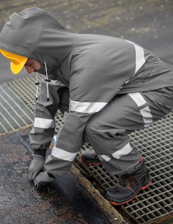 WATERPROOF OVERALLS WITH REFLECTIVE TAPES 104/R