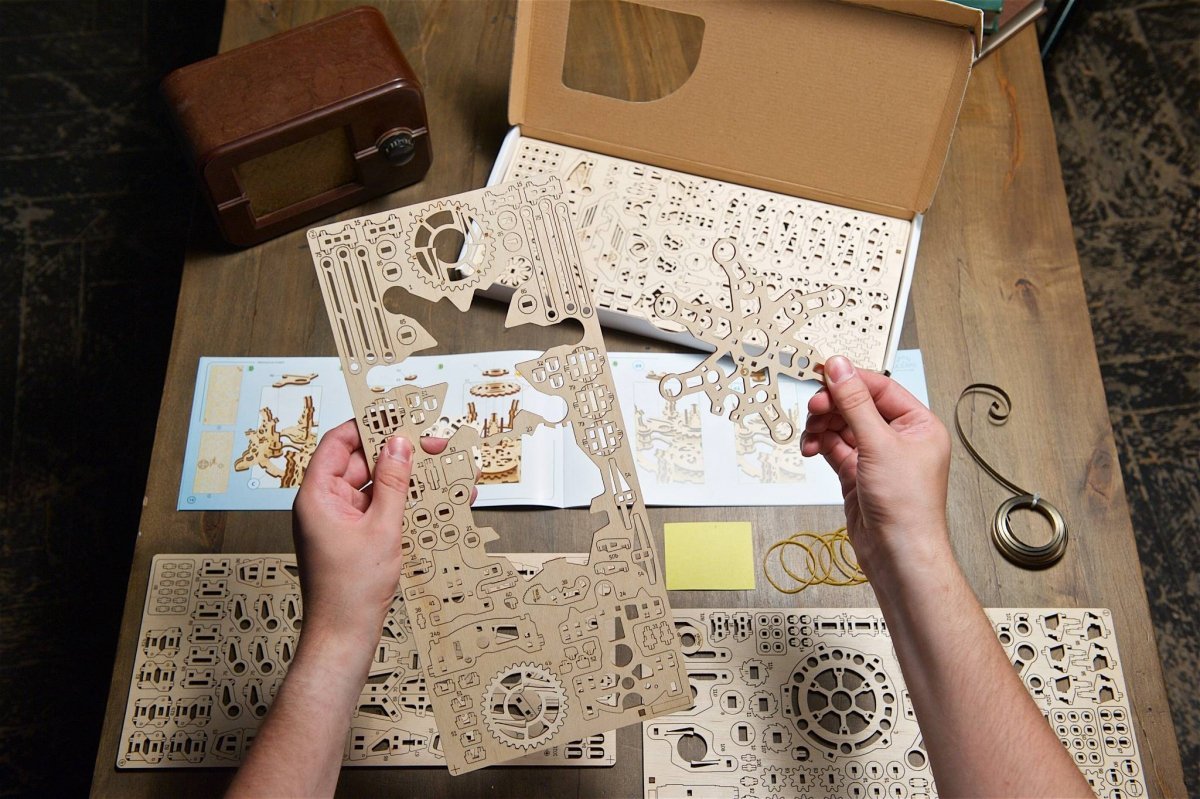 Puzzle 3D Drewniane Hexapod Odkrywca uGEARS