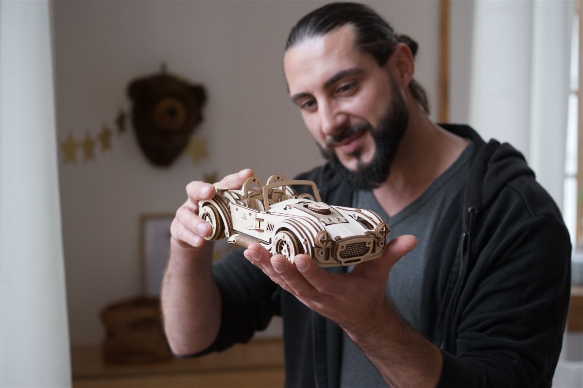 Puzzle 3D Drewniane Cobra Drift Racing Car uGEARS