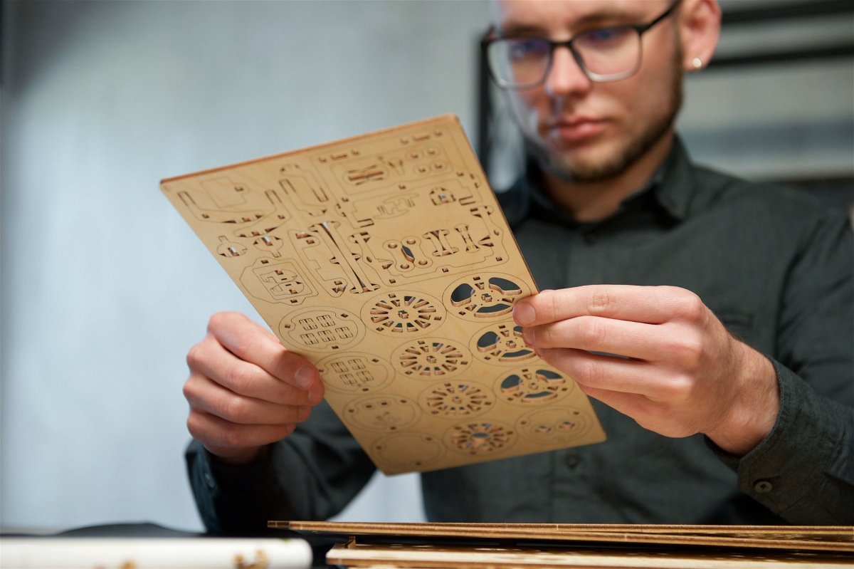 Puzzle 3D Drewniane Samochód Retro UGR-T uGEARS