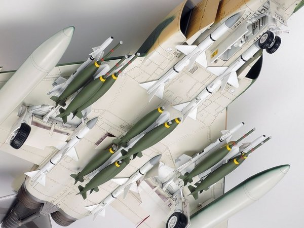 Tamiya 60305 F-4 C/D Phantom II 1/32